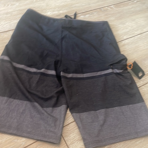 New burnside swim trunks. Quick dry. UV protection. Fade resistant.  Black, grey - Picture 5 of 6